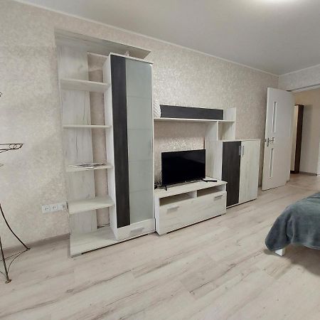 Апартаменти Молоді Lutskdoba Eksteriør billede